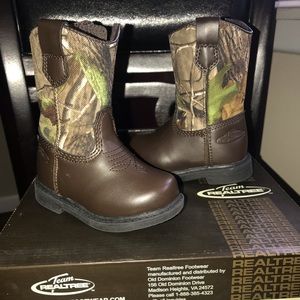 Realtree toddler boots
